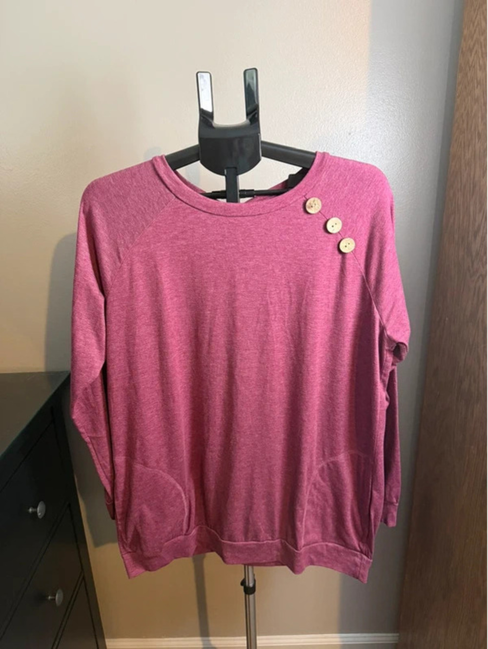 Women’s XL Pink Button Shoulder Pocket Top Banded Hem